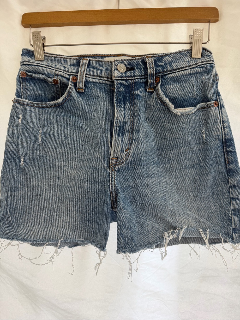 Abercrombie & Fitch Mom Shorts Distressed Denim Jean Shorts Size 27